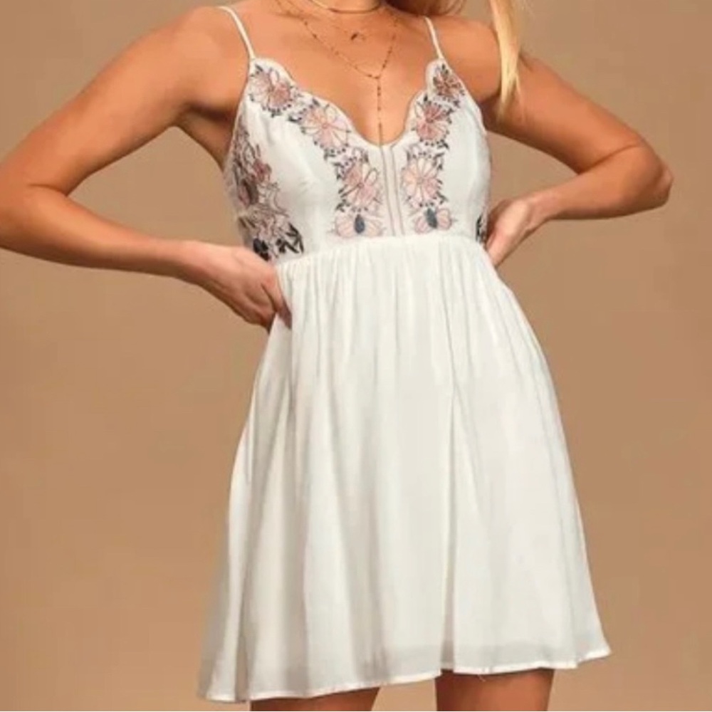 🆕NWT Lulu's white Spaghetti strap mini Dress with Embroidery